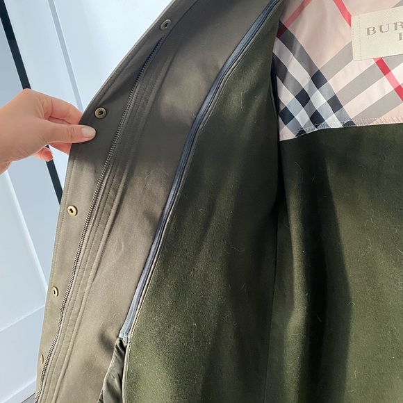 Burberry Brit lined hunter green raincoat - Picture 4 of 6